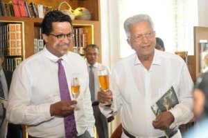 DILMAH OFFERS BOOK ON GOODNESS OF TEA FOR 150TH ANNIVERSARY OF CEYLON TEA