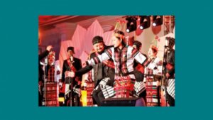 Potpourri of traditions with a song and a dance