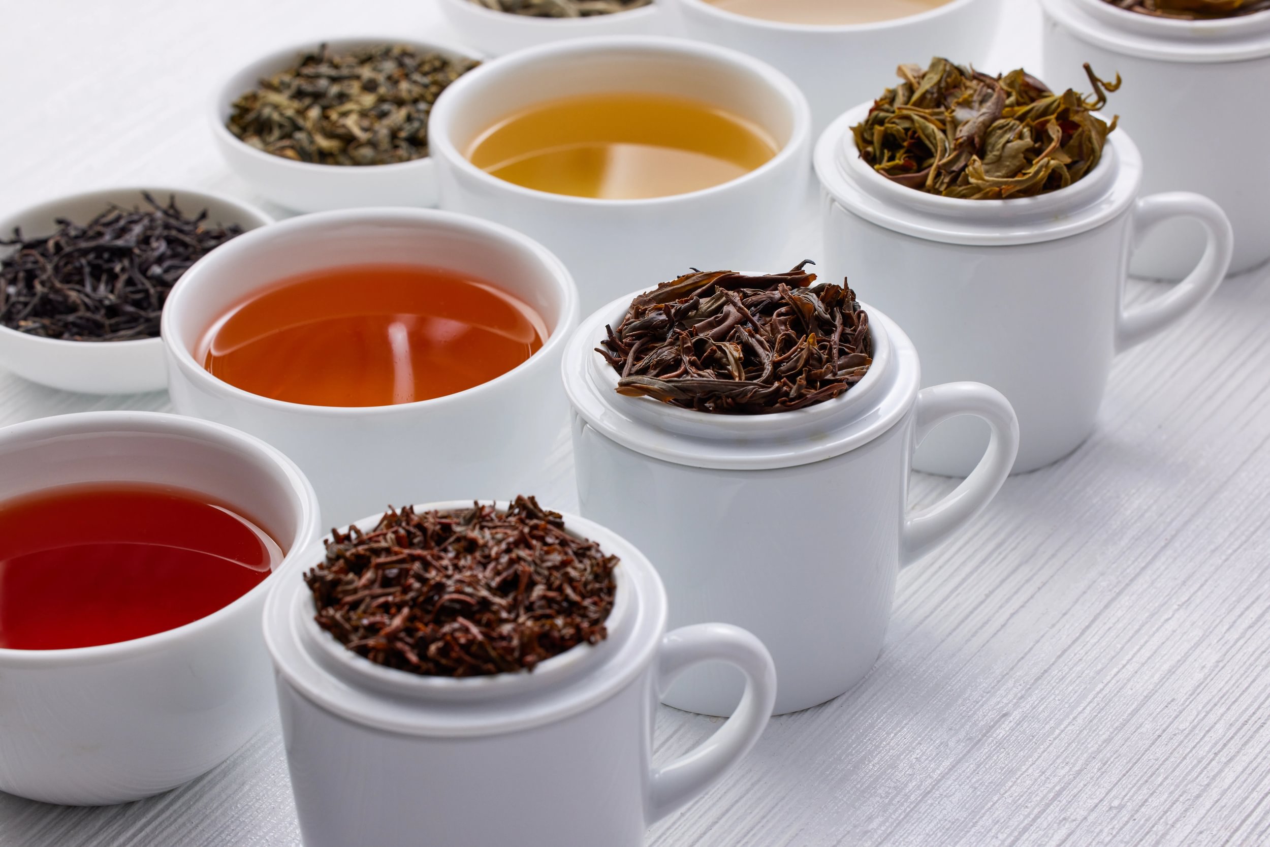 Four types of Tea – White tea, Green tea, Oolong tea and black tea