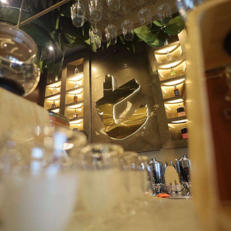 t-Bar & t-Lounge — the "t" logo